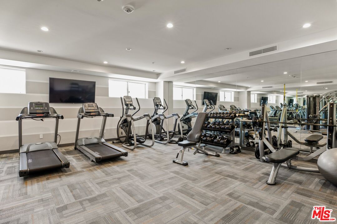 460 N Palm Dr Unit: 403