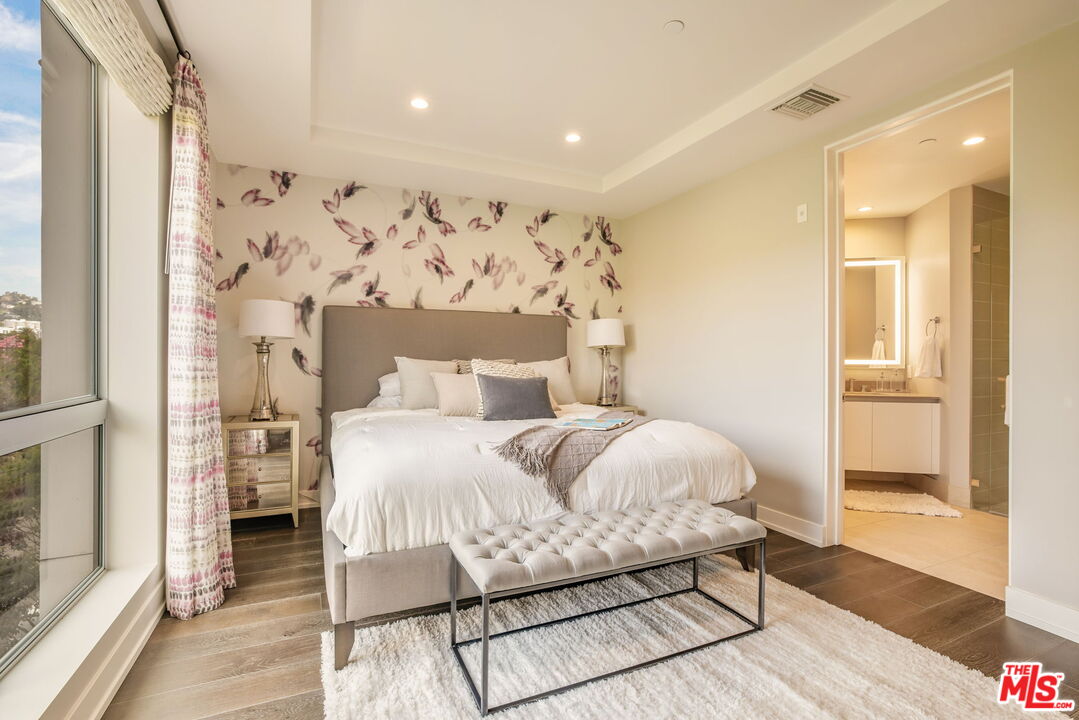 460 N Palm Dr Unit: 403