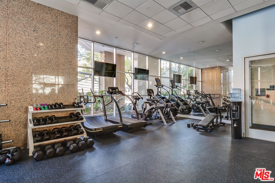 801 S Grand Ave Unit: 1909