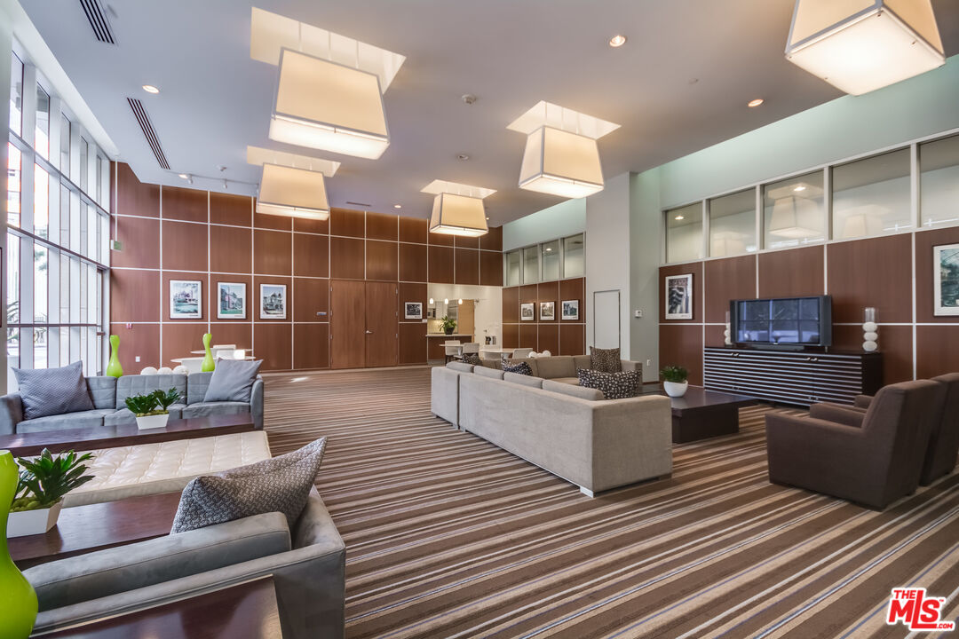 801 S Grand Ave Unit: 1909