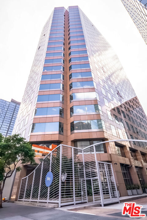 801 S Grand Ave Unit: 1909