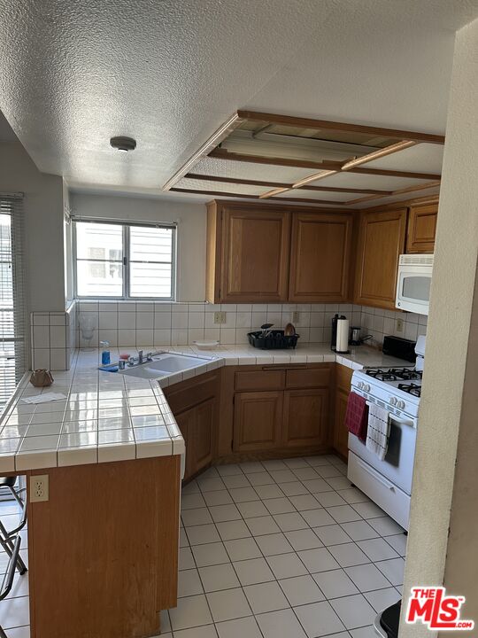 100 S Catalina Ave Unit: A