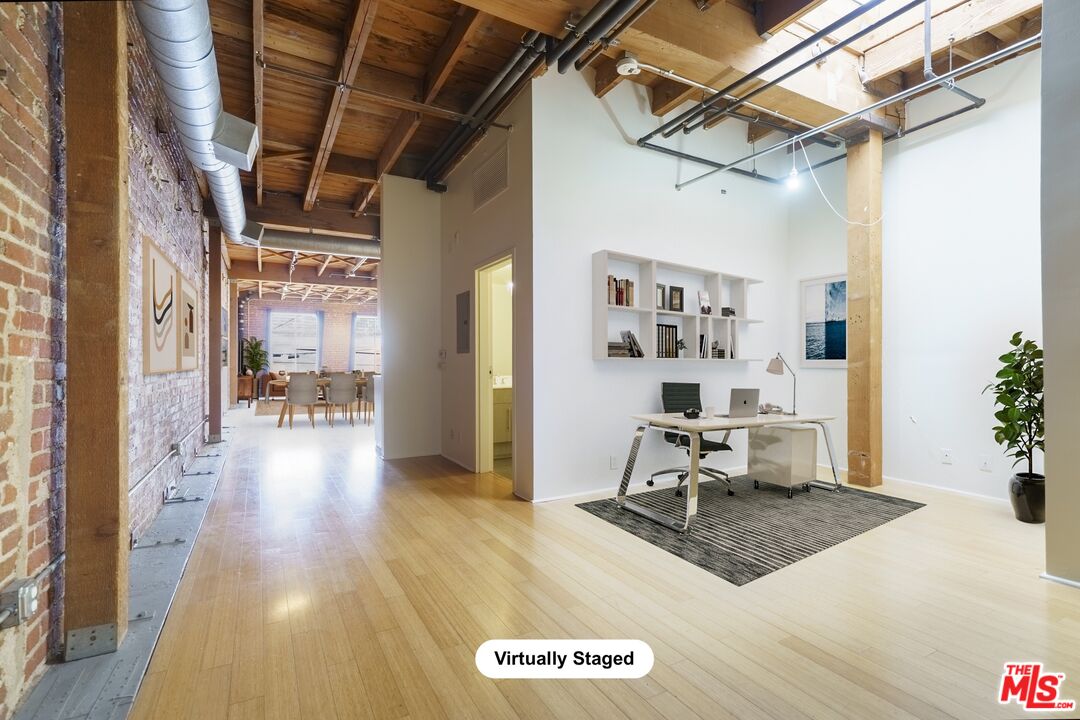 500 Molino St Unit: 206