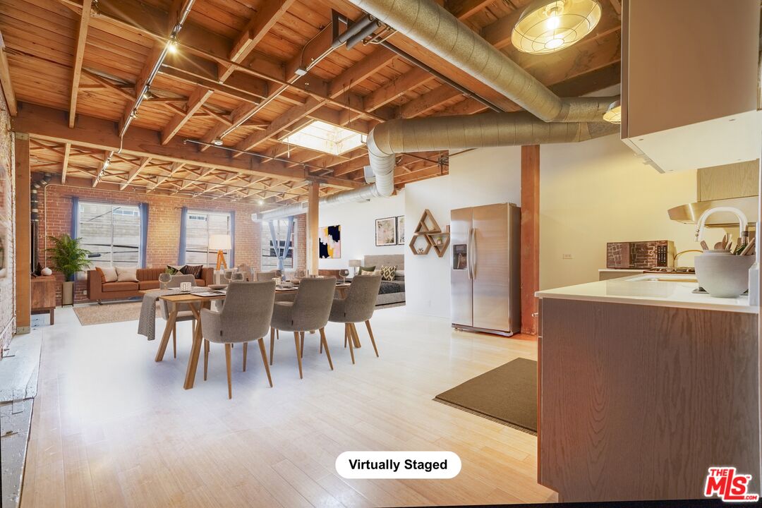 500 Molino St Unit: 206