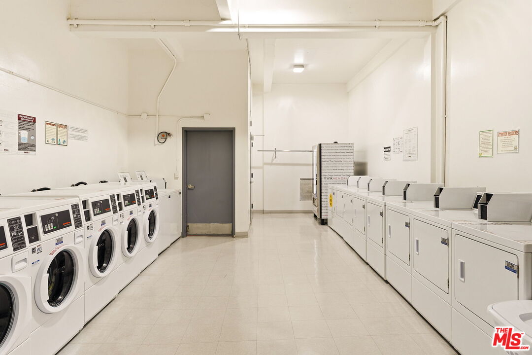 999 N Doheny Dr Unit: 104