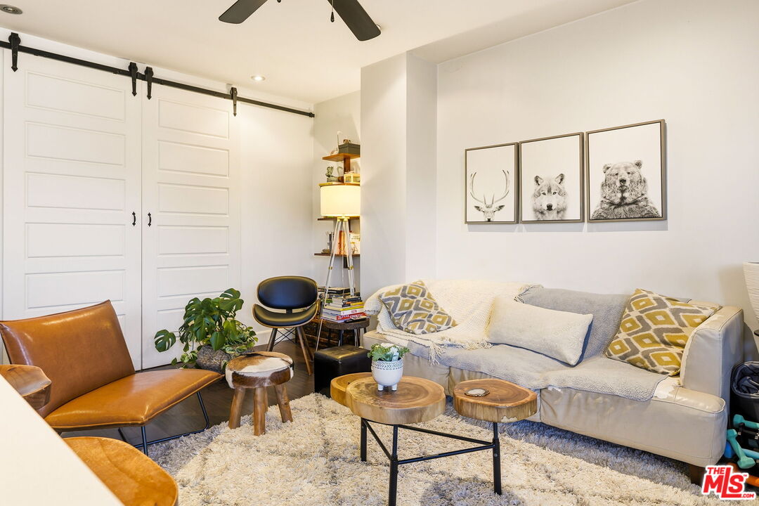 999 N Doheny Dr Unit: 104