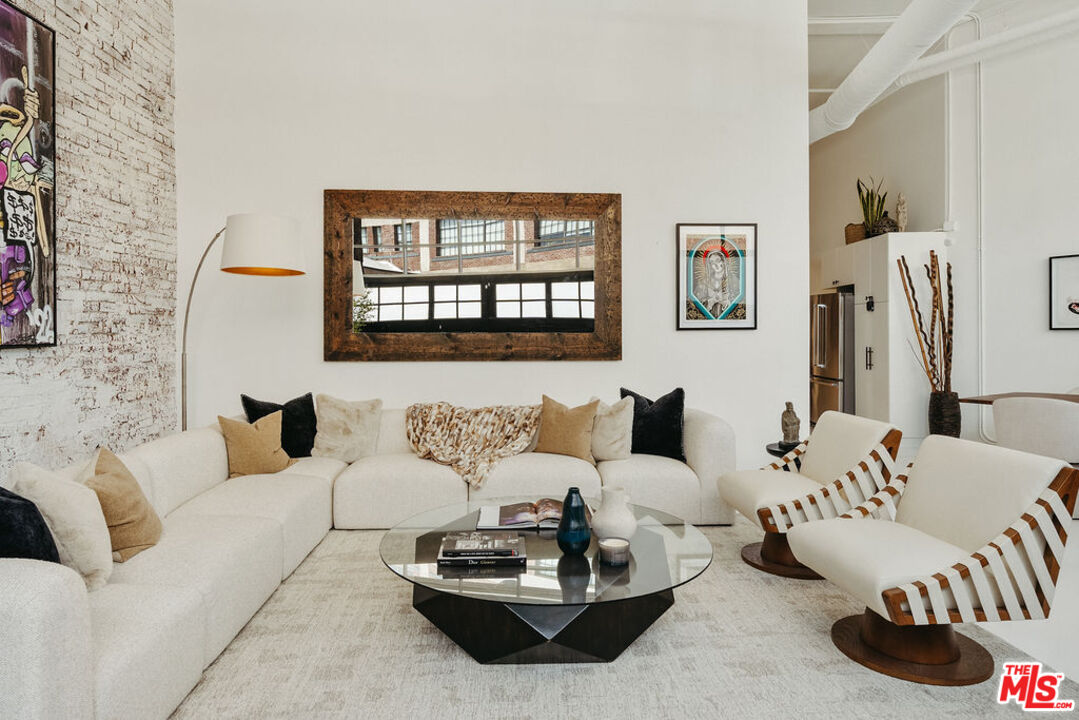 500 Molino St Unit: 101