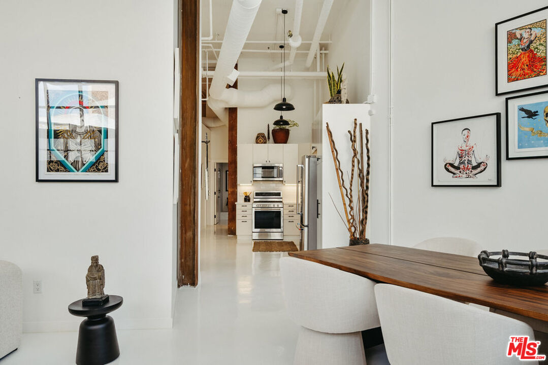 500 Molino St Unit: 101