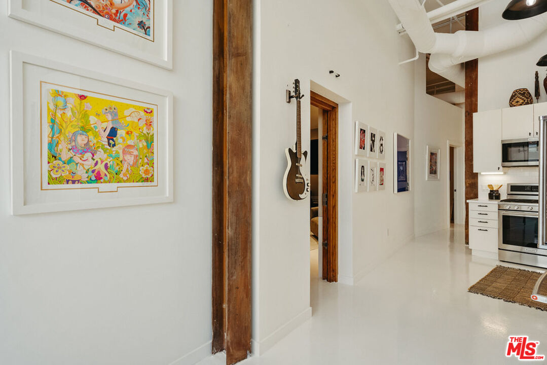 500 Molino St Unit: 101