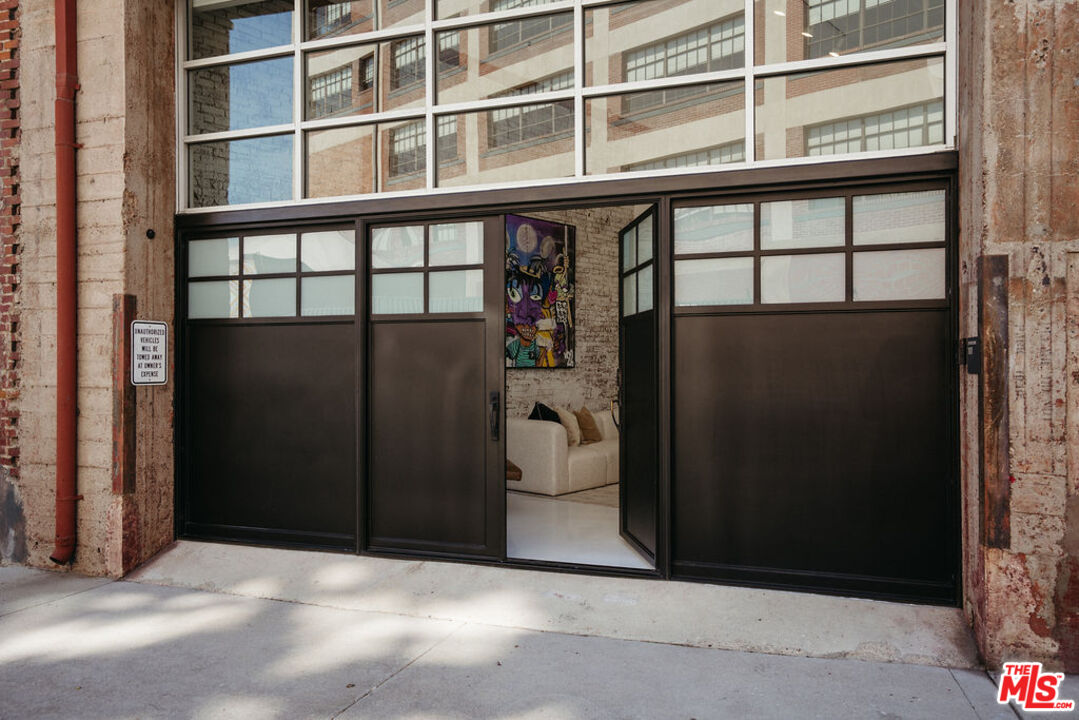 500 Molino St Unit: 101