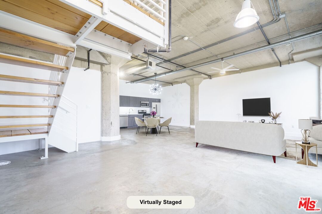 825 E 4th St Unit: 503