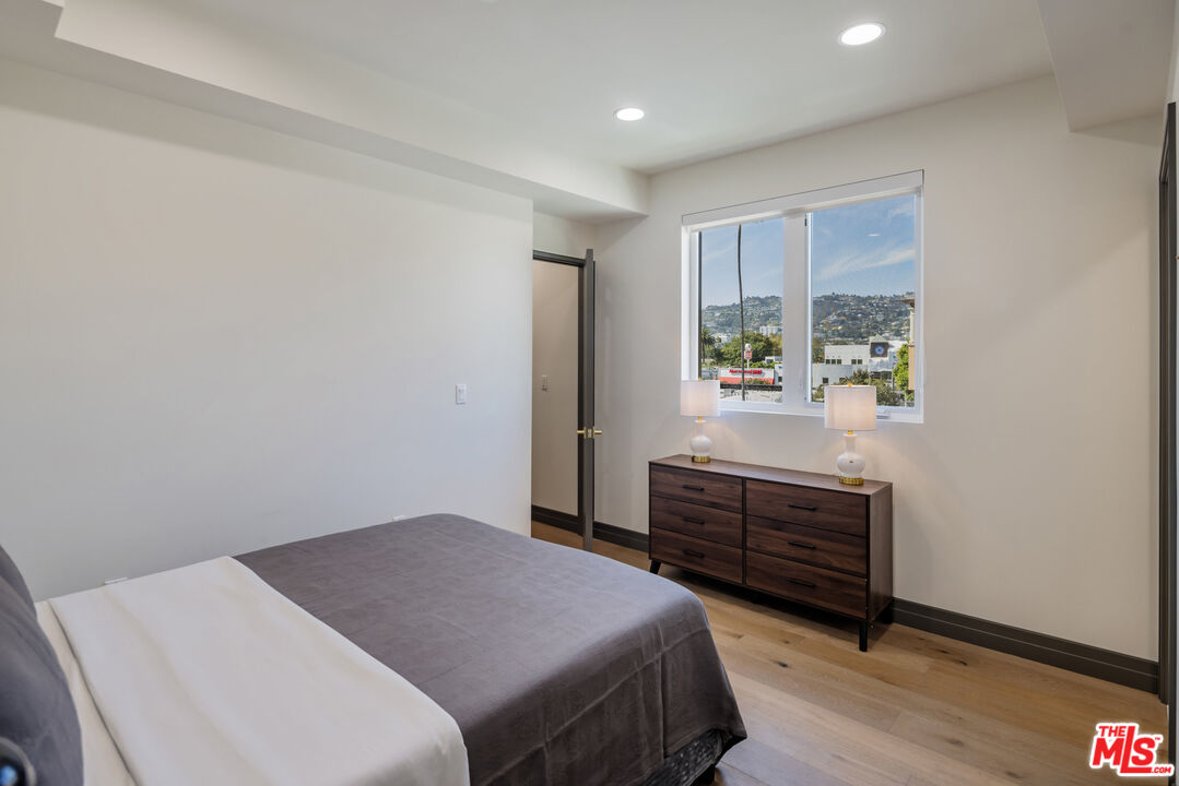 118 N Orlando Ave Unit: 301