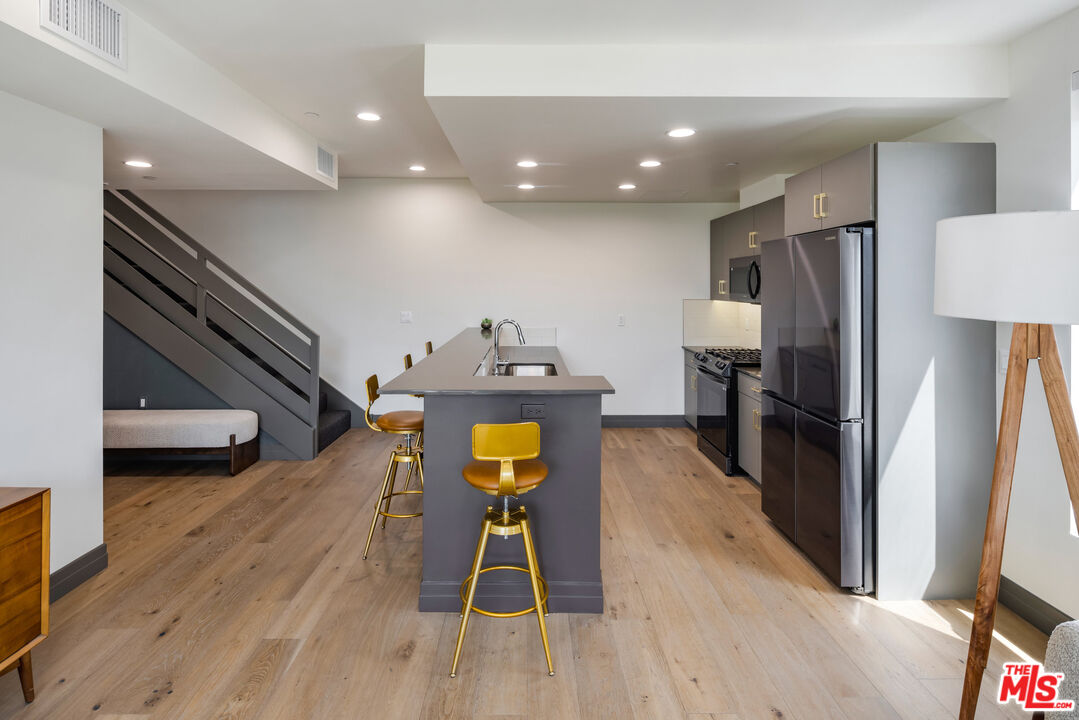 118 N Orlando Ave Unit: 301