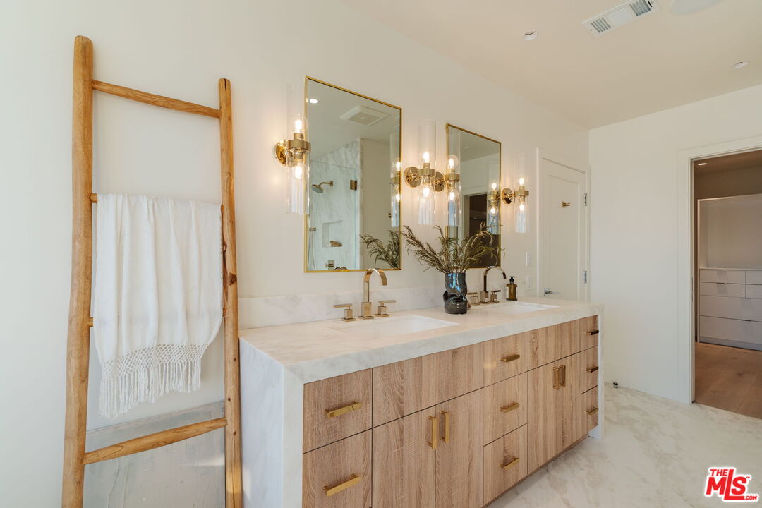 22440 Pacific Coast Hwy