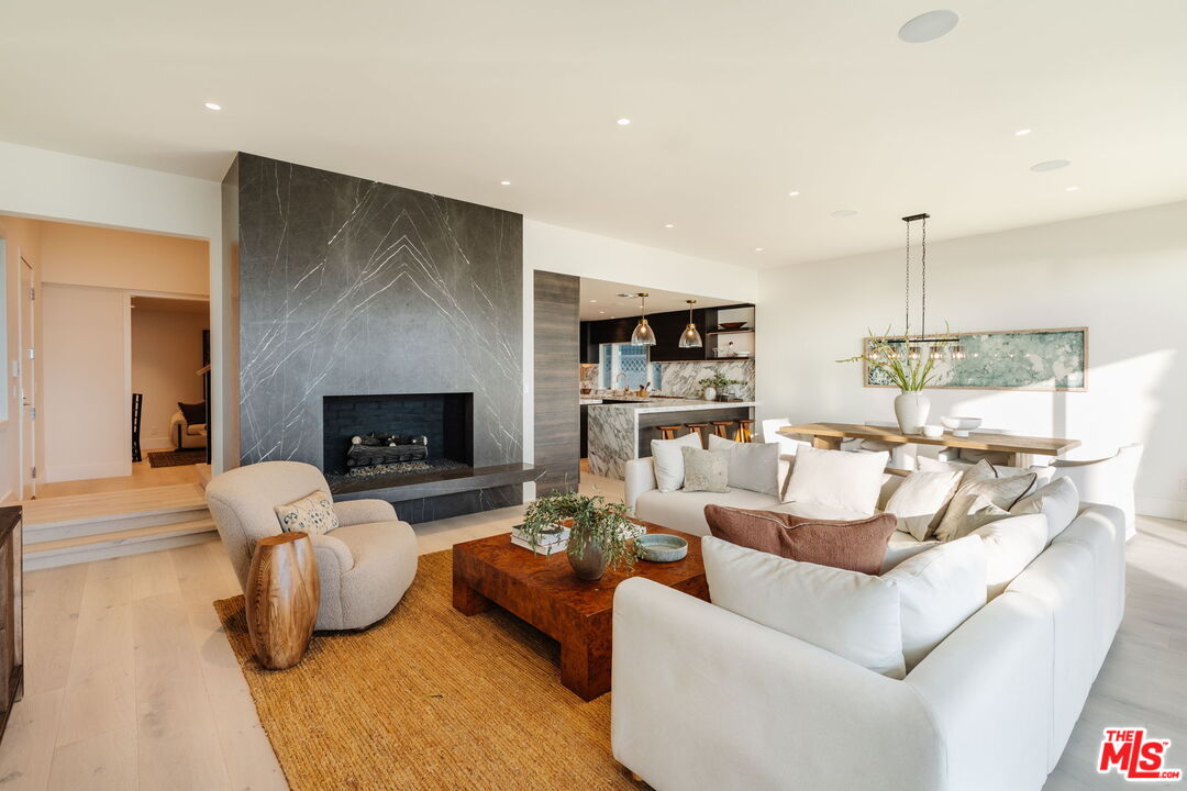 22440 Pacific Coast Hwy