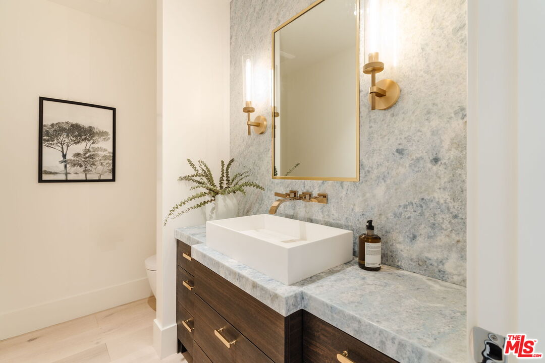 22440 Pacific Coast Hwy