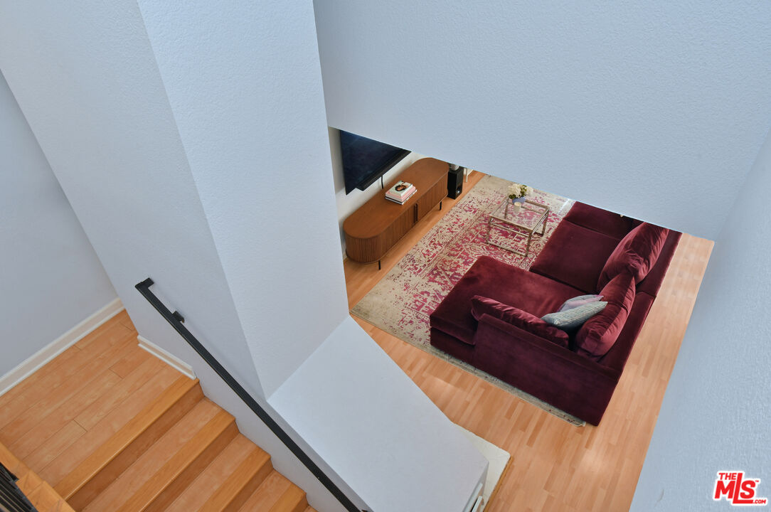 4425 Whitsett Ave Unit: 218