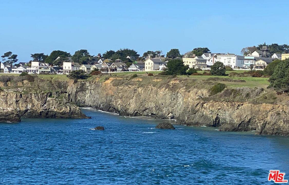 45340 Little Lake St