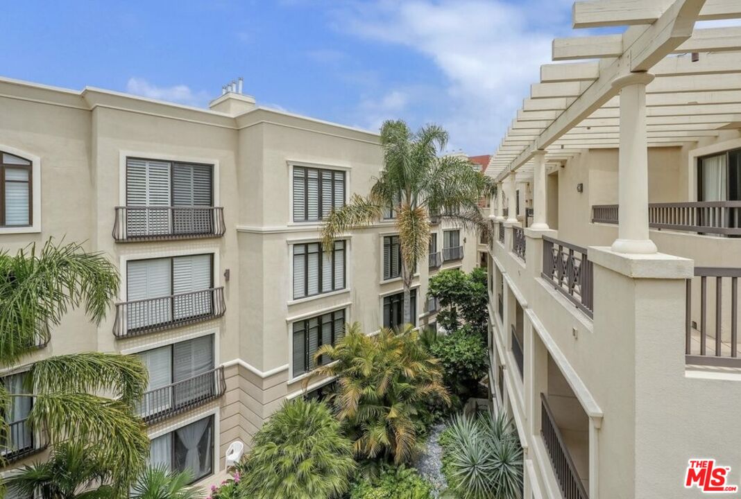 11847 Gorham Ave Unit: 302