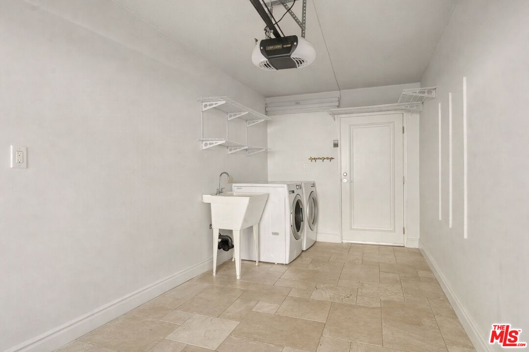 25234 Malibu Rd Unit: 2