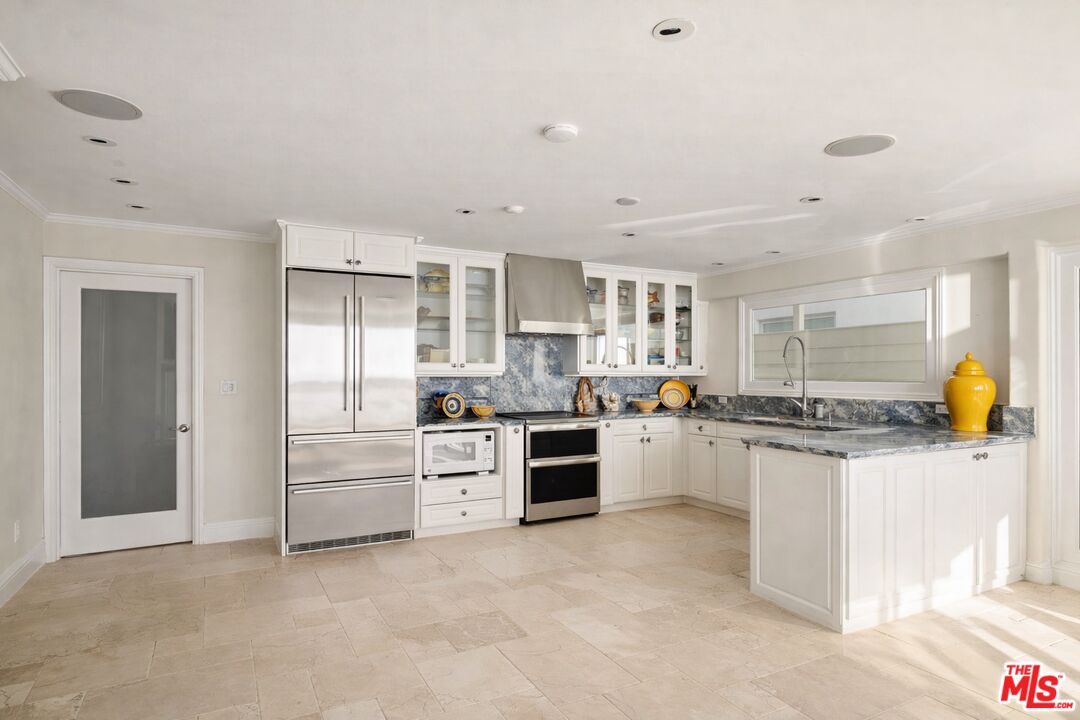 25234 Malibu Rd Unit: 2