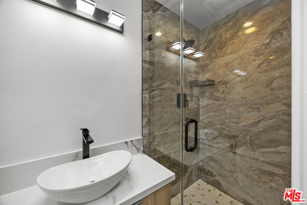 10747 Wilshire Blvd Unit: 1107