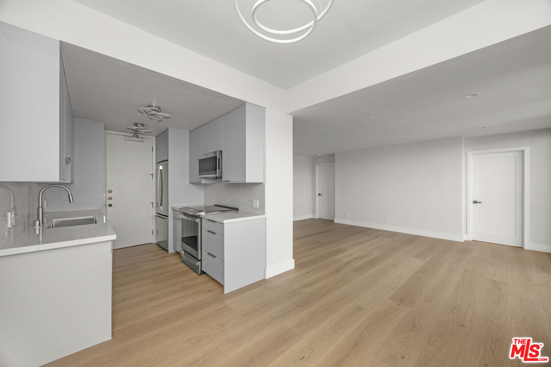 10747 Wilshire Blvd Unit: 1107