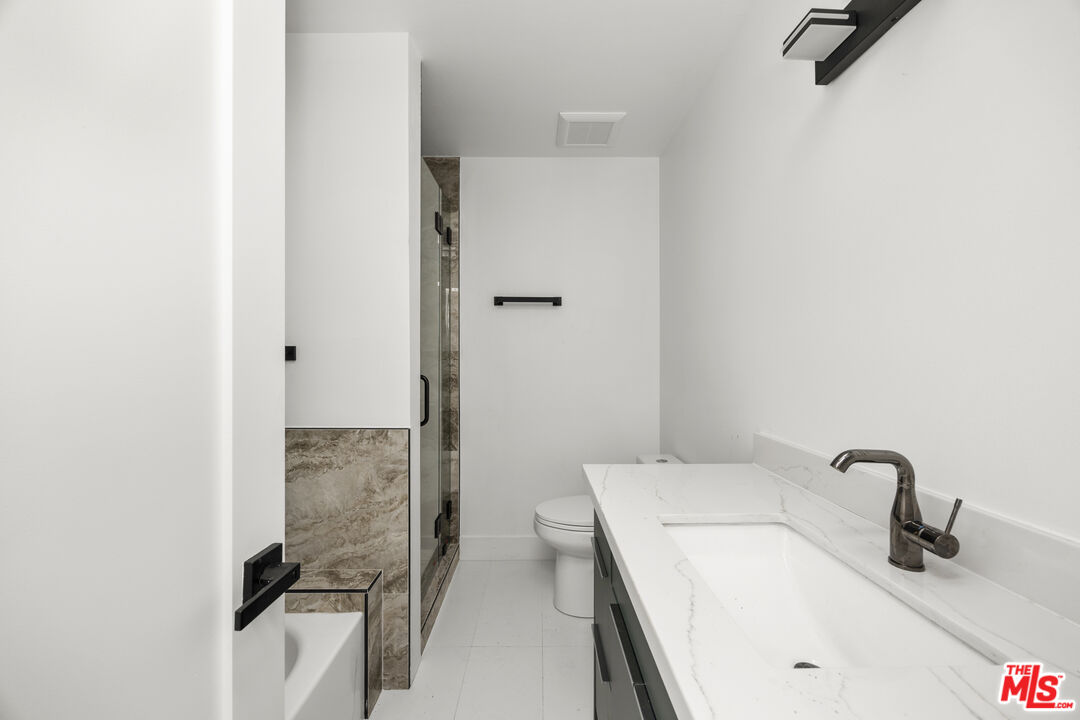 10747 Wilshire Blvd Unit: 1107