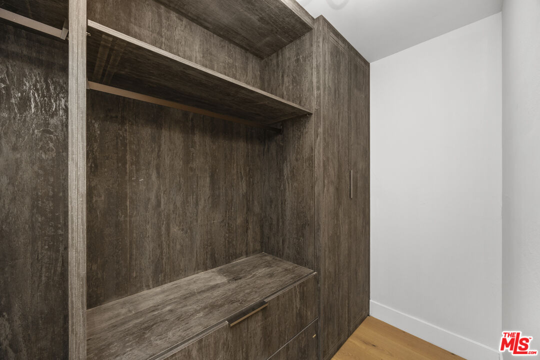 10747 Wilshire Blvd Unit: 1107