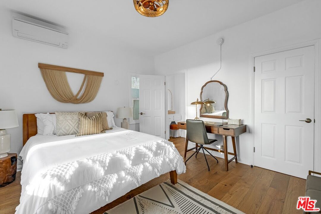 1915 Ocean Front Walk