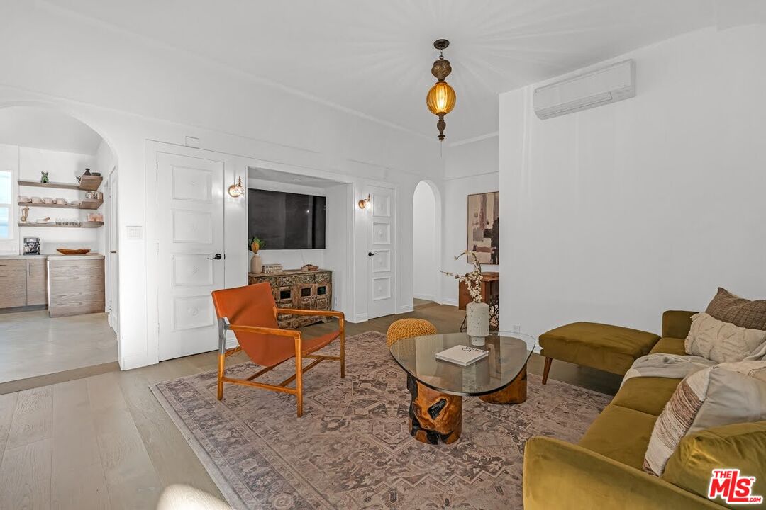 1915 Ocean Front Walk