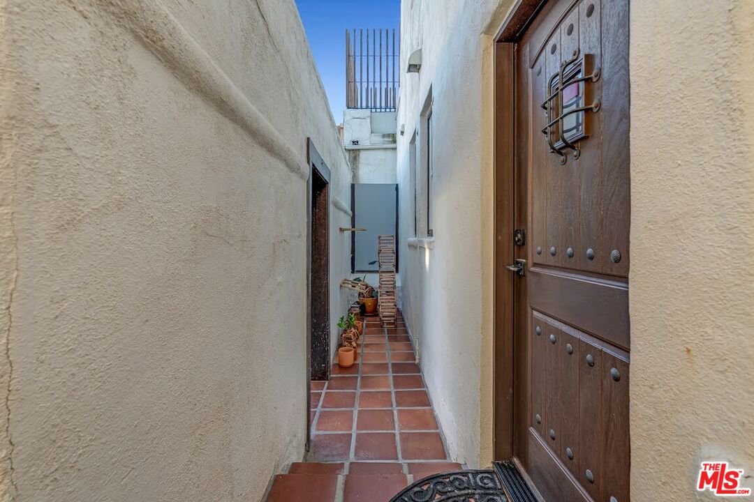 1915 Ocean Front Walk