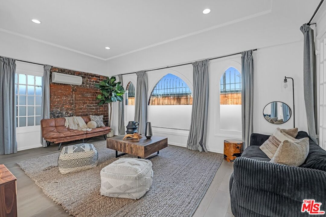 1915 Ocean Front Walk