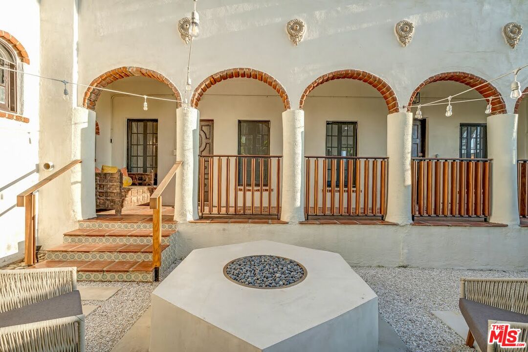 1915 Ocean Front Walk