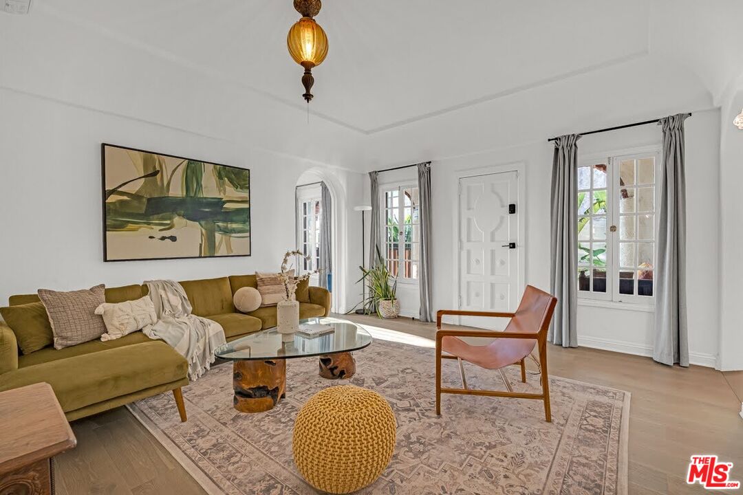 1915 Ocean Front Walk