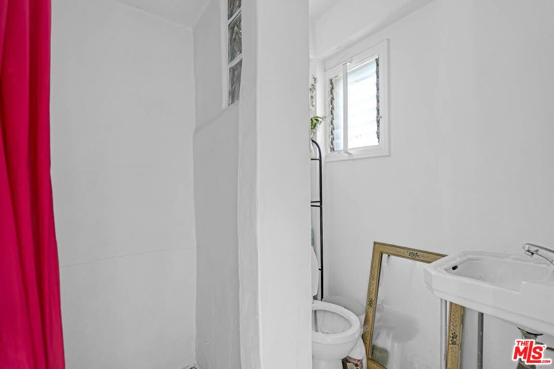 1915 Ocean Front Walk