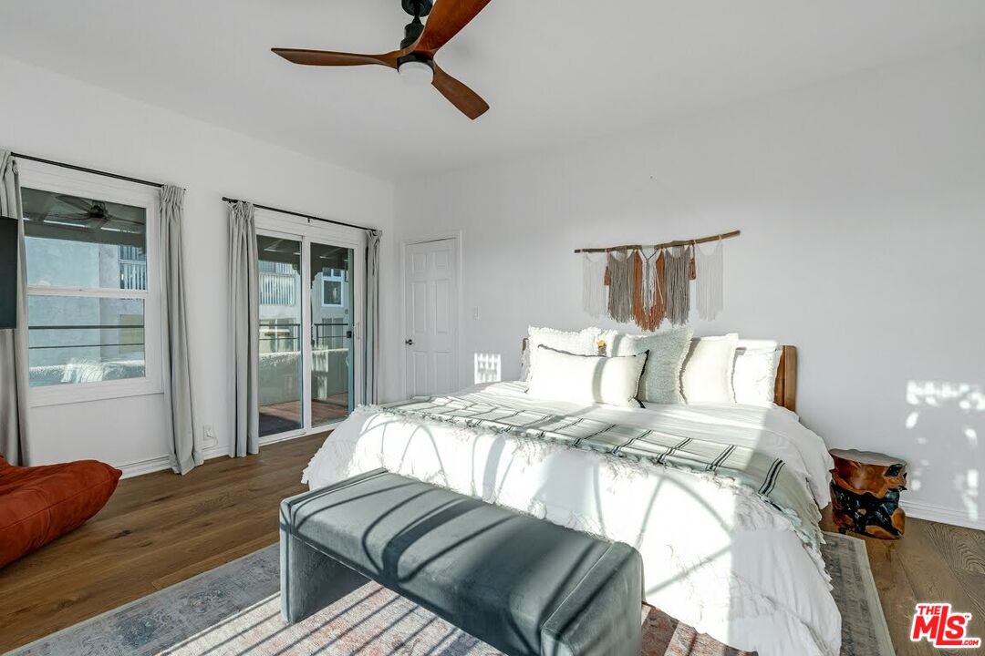 1915 Ocean Front Walk