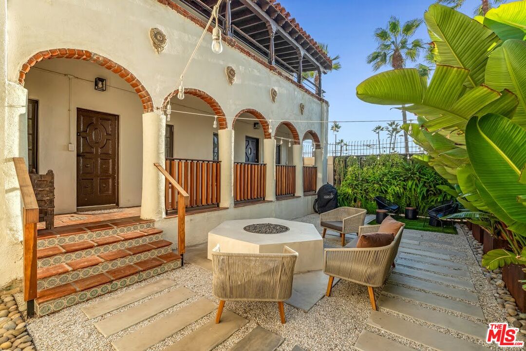 1915 Ocean Front Walk