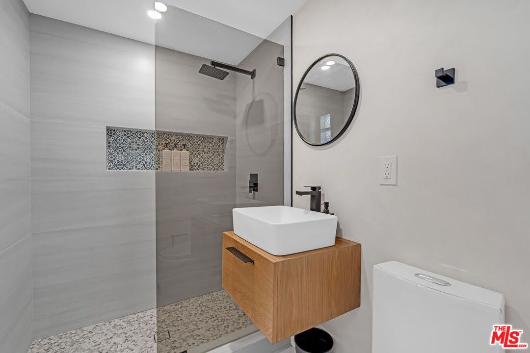 1915 Ocean Front Walk