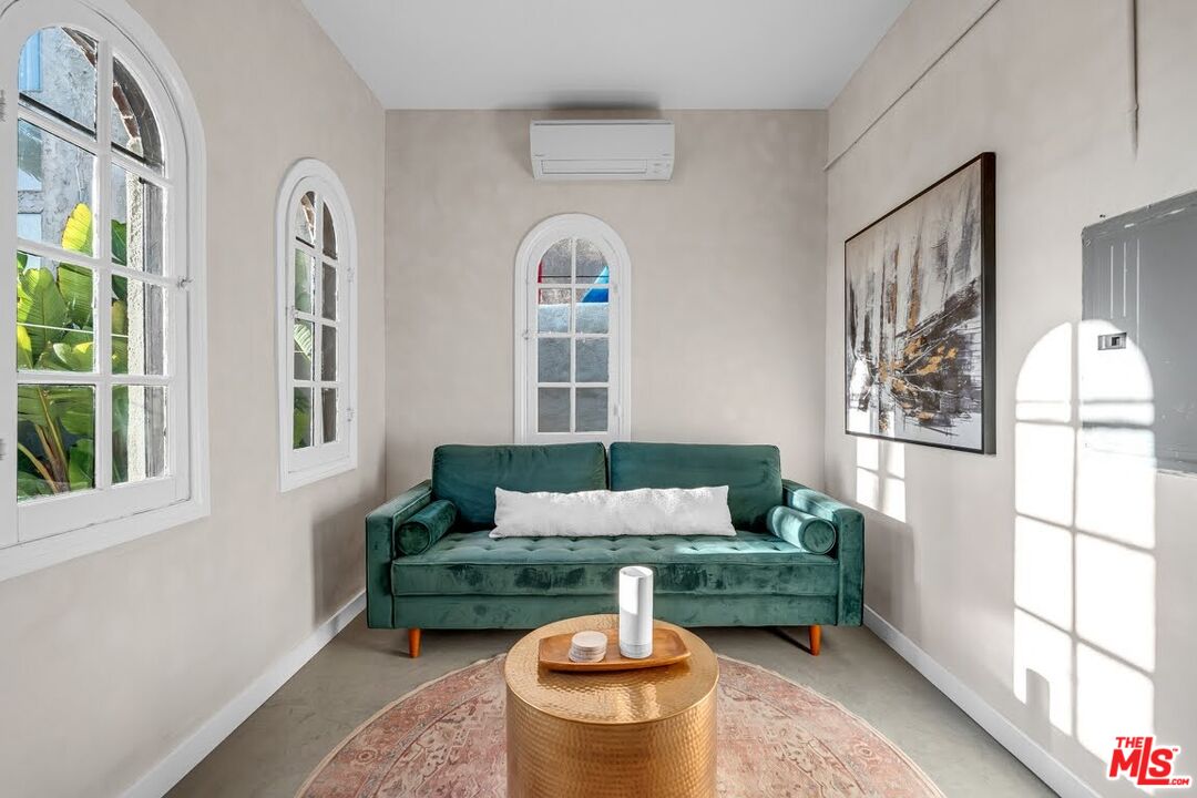 1915 Ocean Front Walk