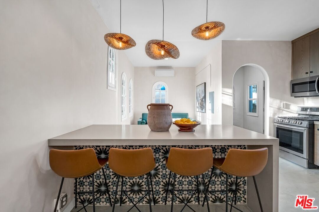 1915 Ocean Front Walk