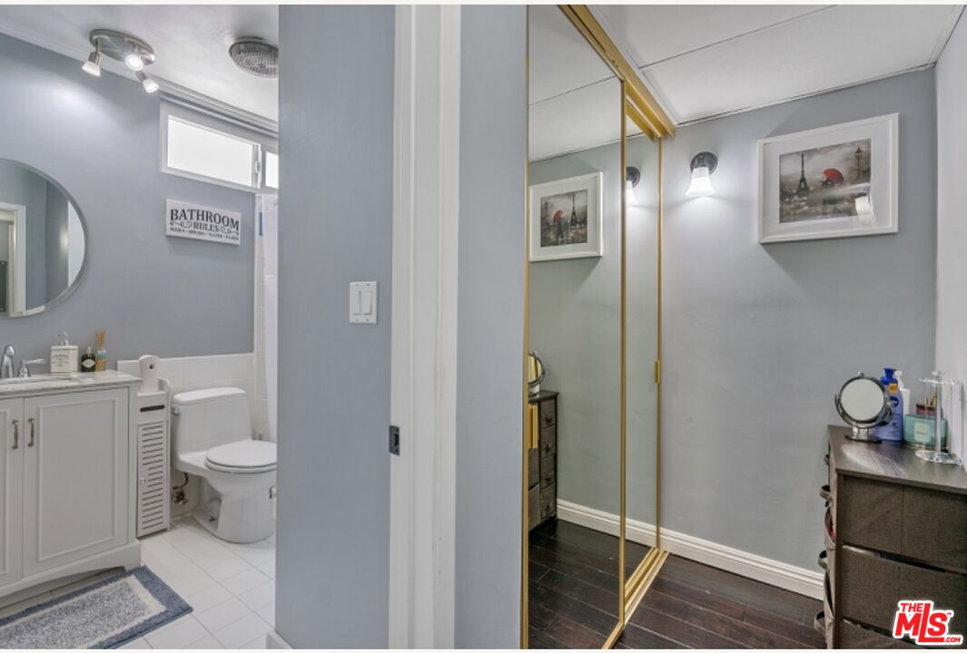 11639 Chenault St Unit: 404