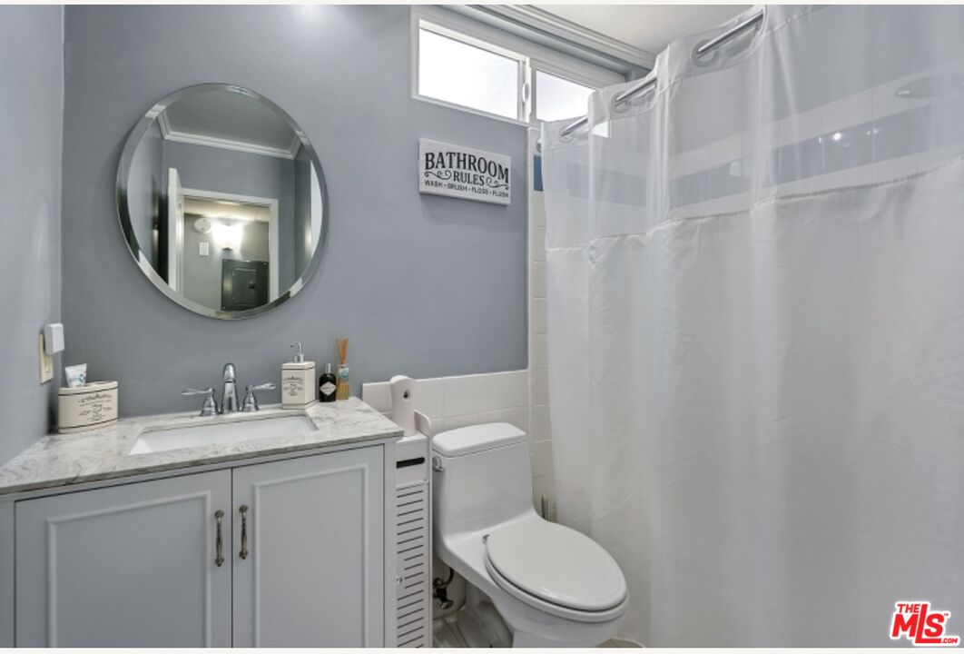 11639 Chenault St Unit: 404