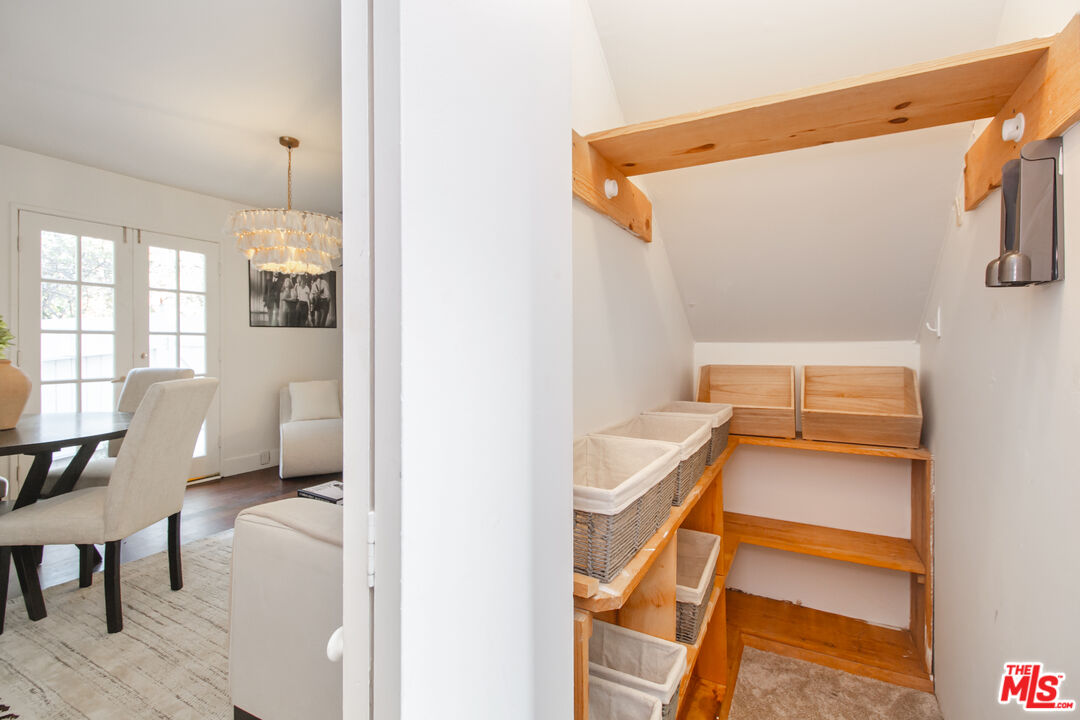 2044 Stanley Hills Dr