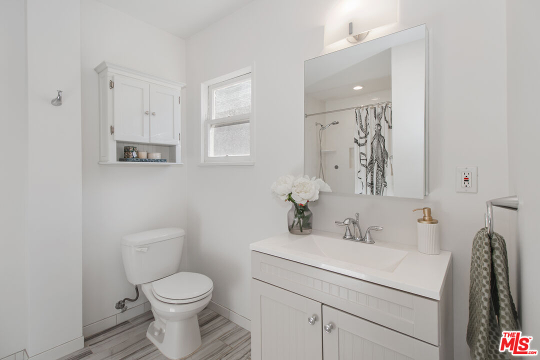 2044 Stanley Hills Dr