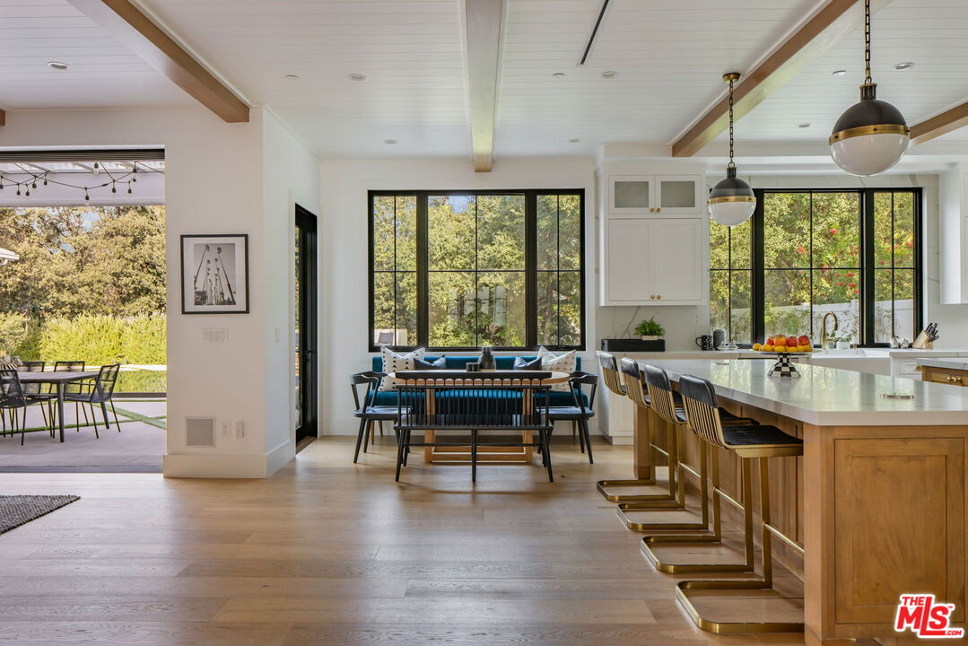 16101 Royal Mount Dr