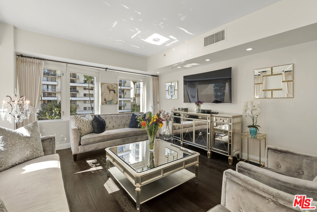 10520 Wilshire Blvd Unit: 407