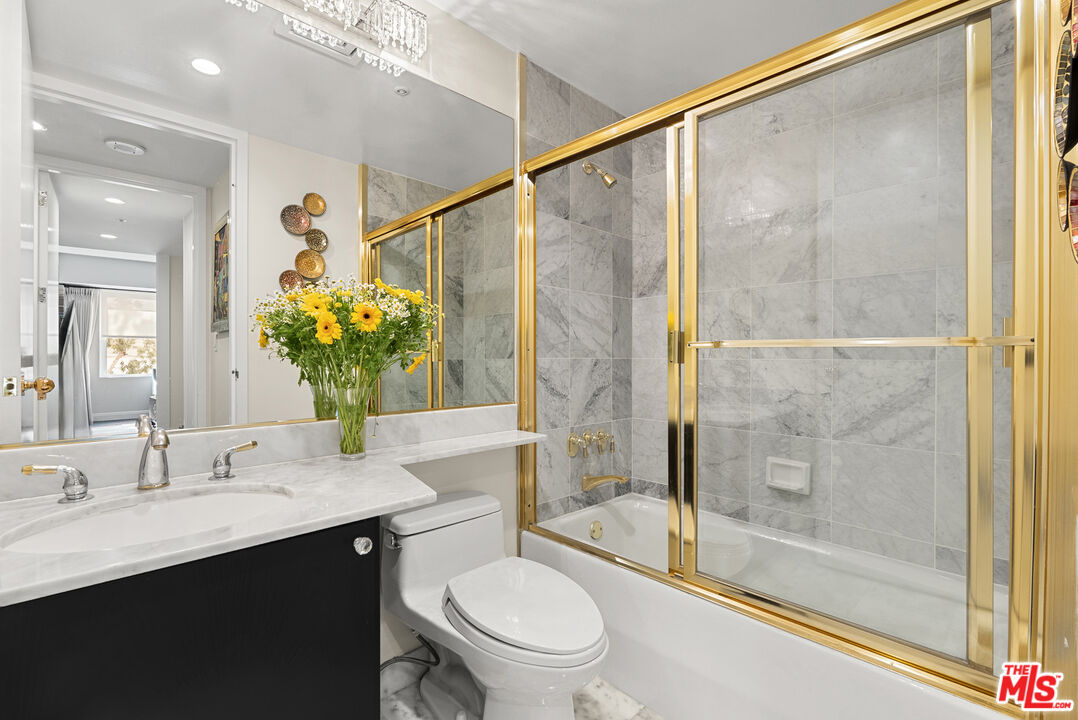 10520 Wilshire Blvd Unit: 407