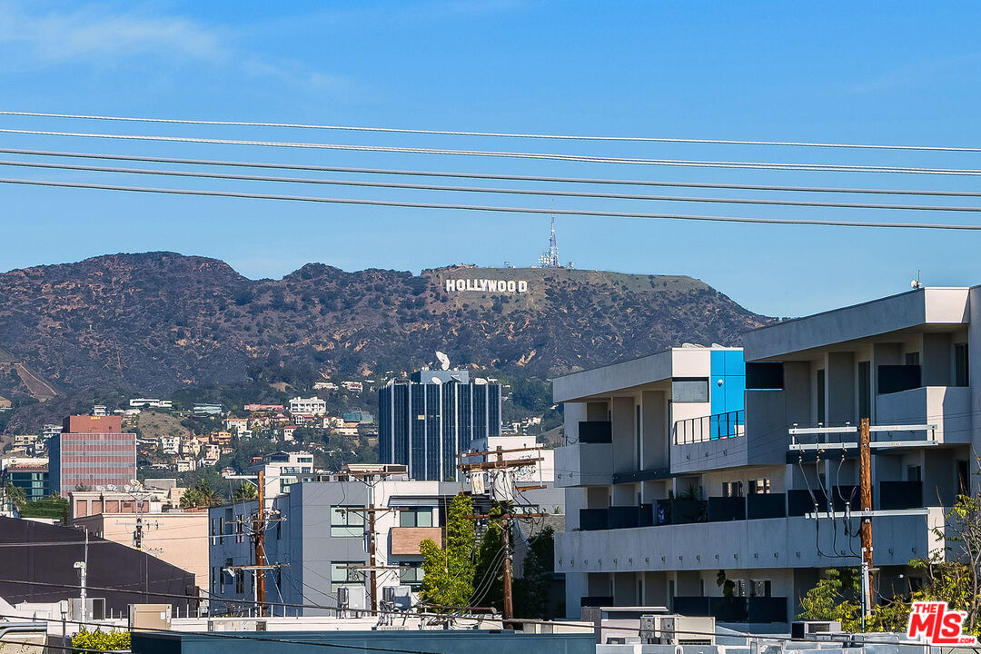 647 Wilcox Ave Unit: 3G