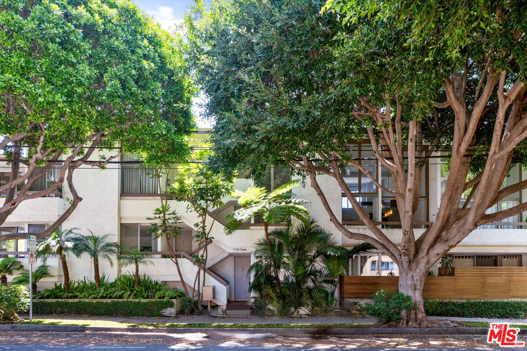 1730 California Ave Unit: 4